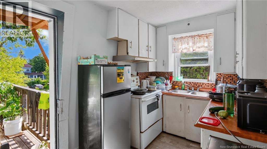 42 Railway Property Photo 36