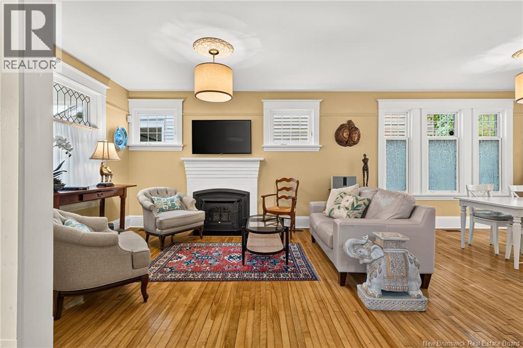 262 Highfield Property Photo 3