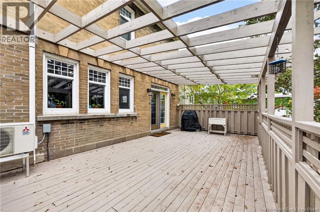 262 Highfield Property Photo 33