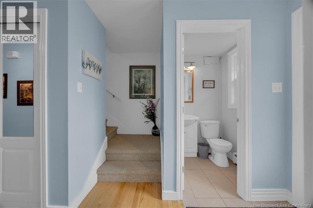 7 Hampton Manor Property Photo 3