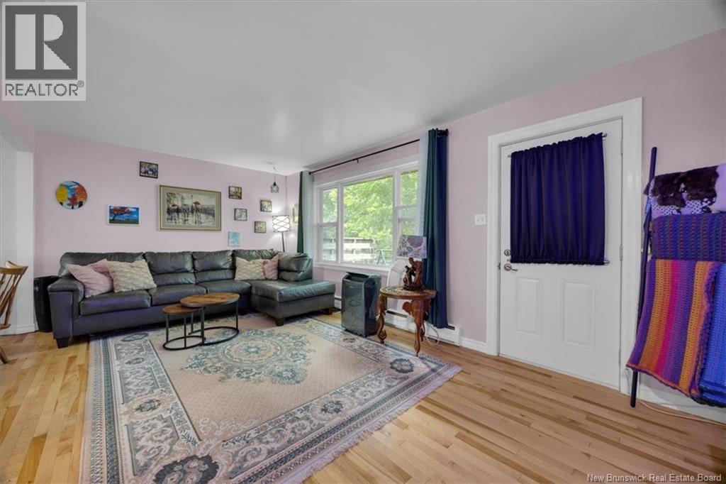 7 Hampton Manor Property Photo 8