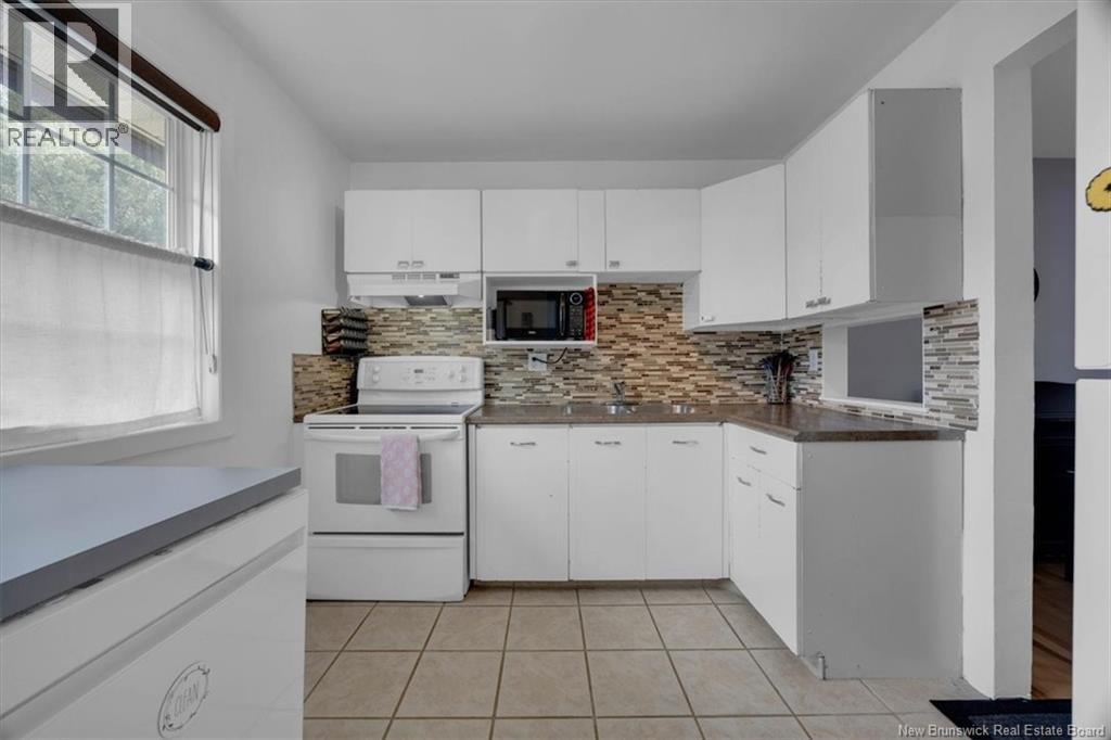 7 Hampton Manor Property Photo 9