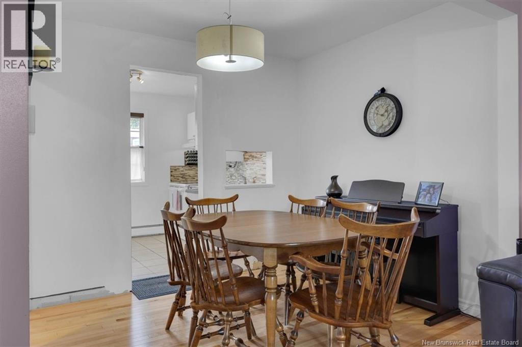 7 Hampton Manor Property Photo 11