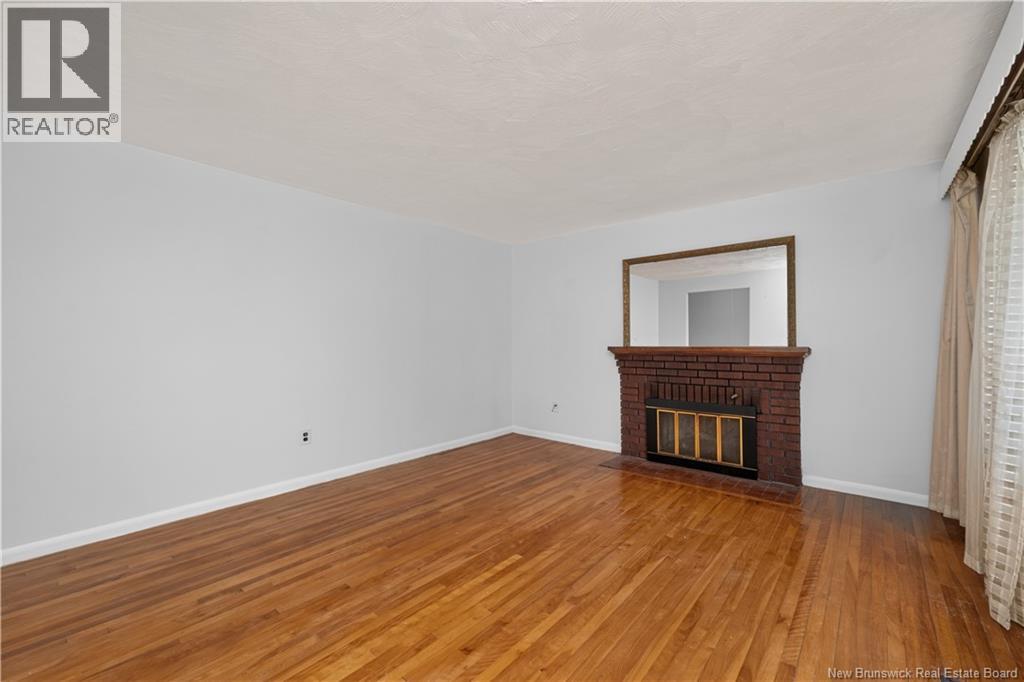 232 Leslie Street Property Photo 6