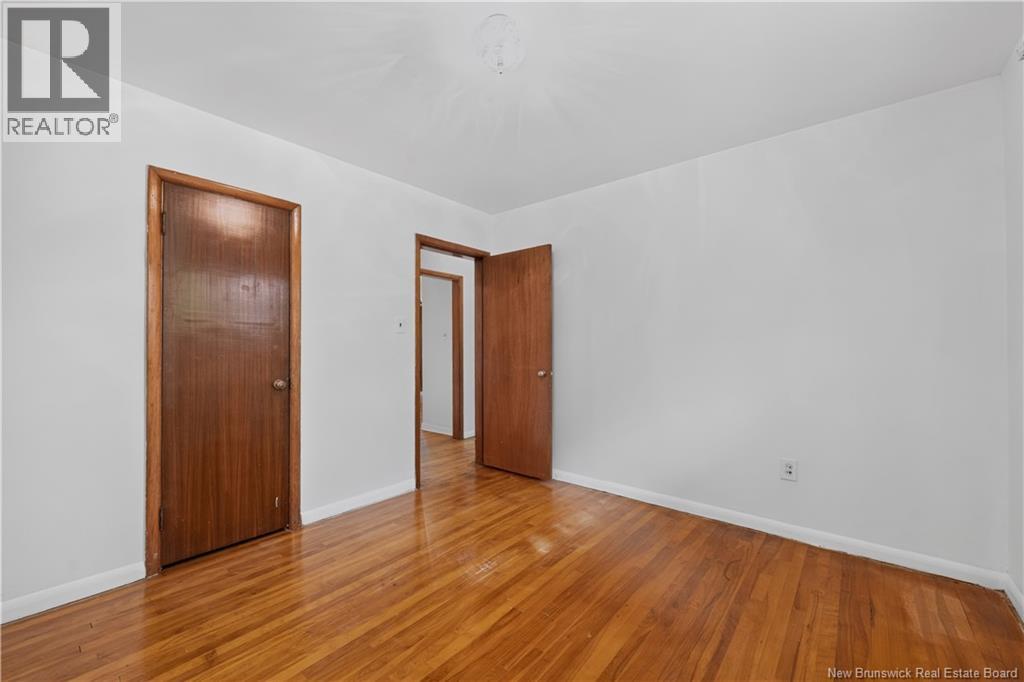 232 Leslie Street Property Photo 28