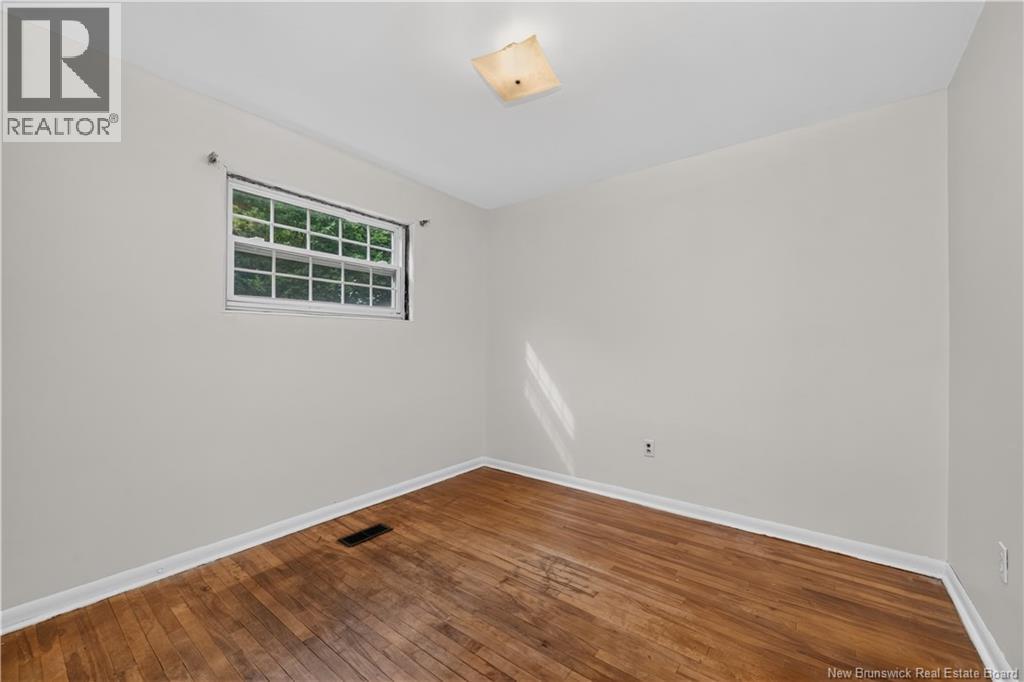 232 Leslie Street Property Photo 29