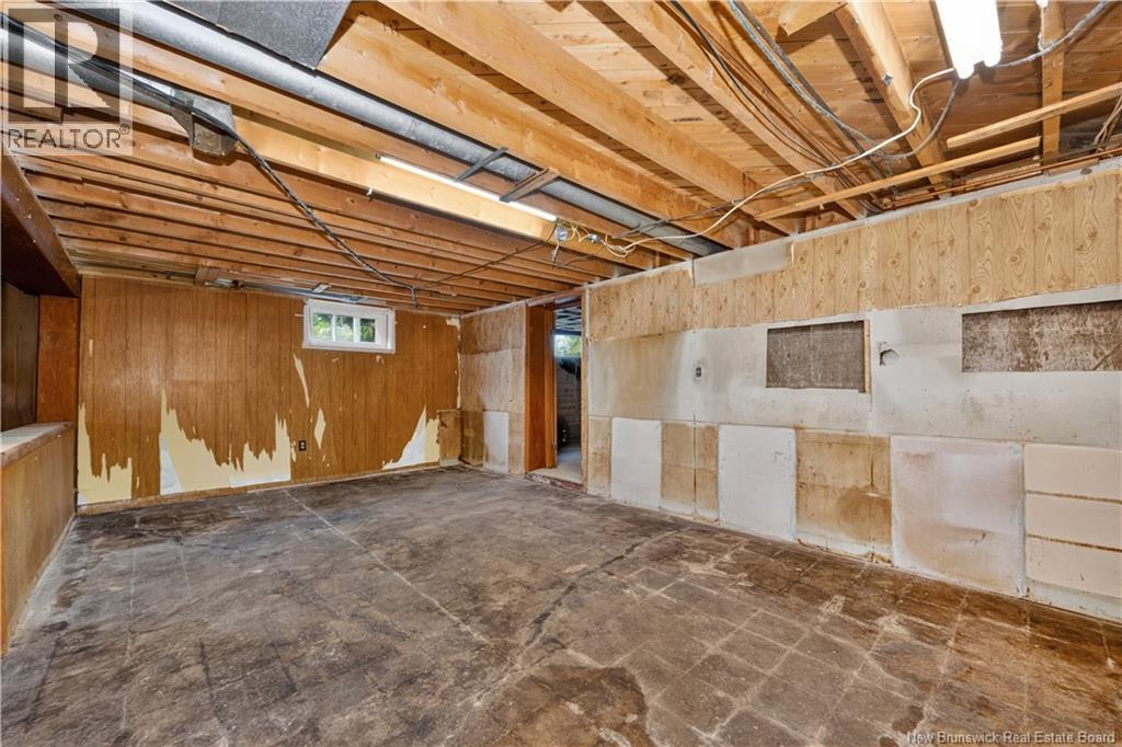 232 Leslie Street Property Photo 33