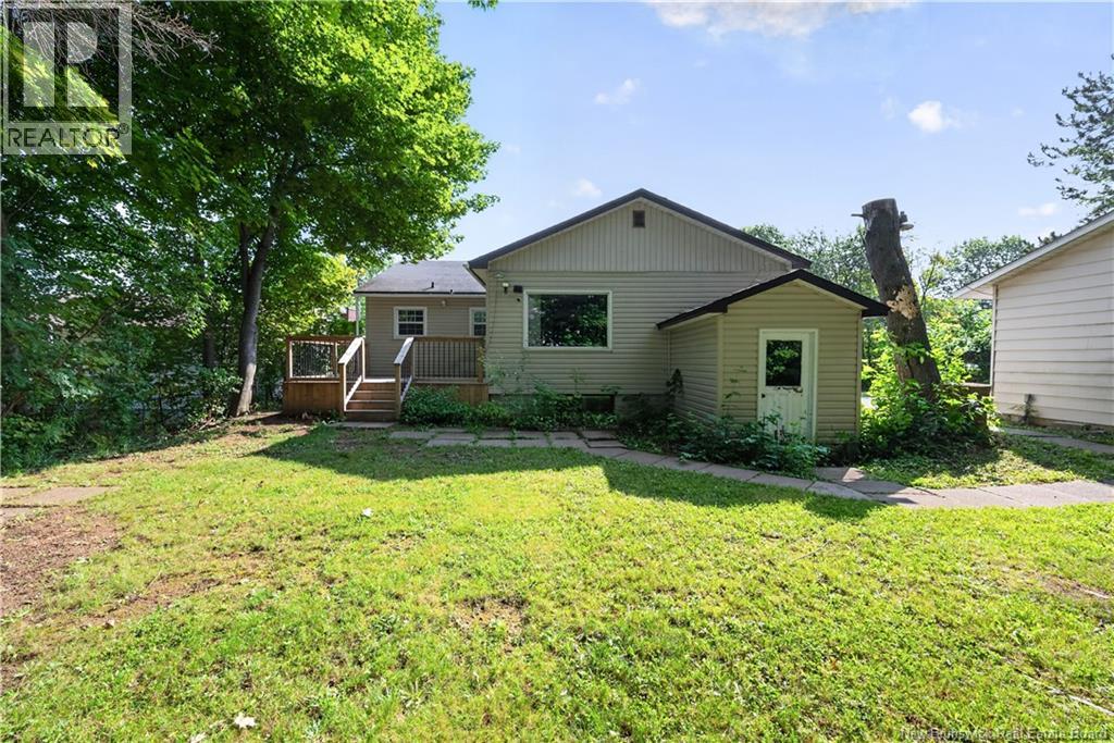 232 Leslie Street Property Photo 39