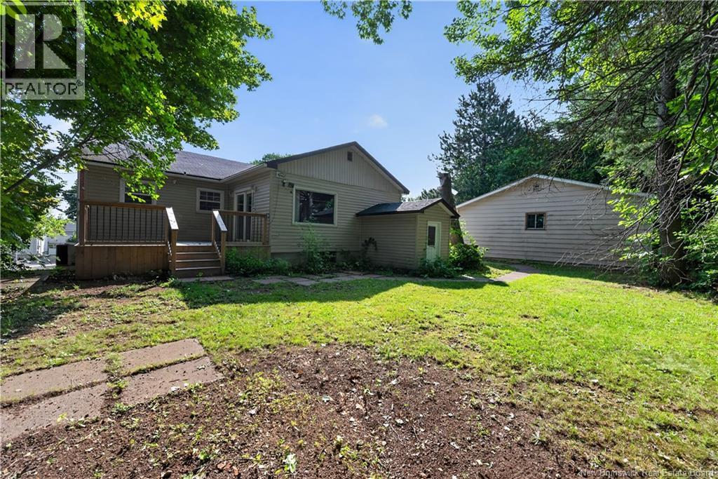 232 Leslie Street Property Photo 40