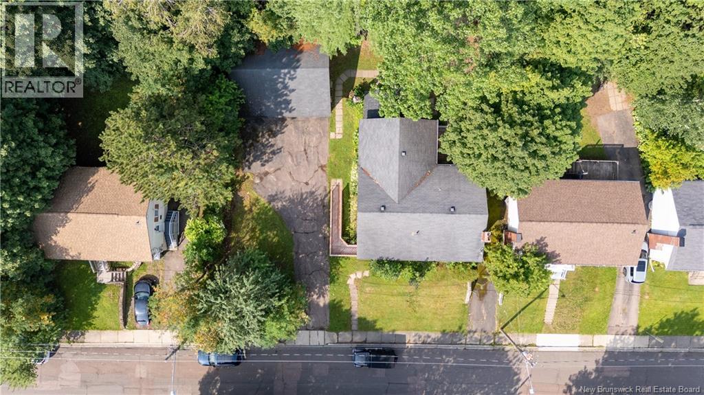 232 Leslie Street Property Photo 45