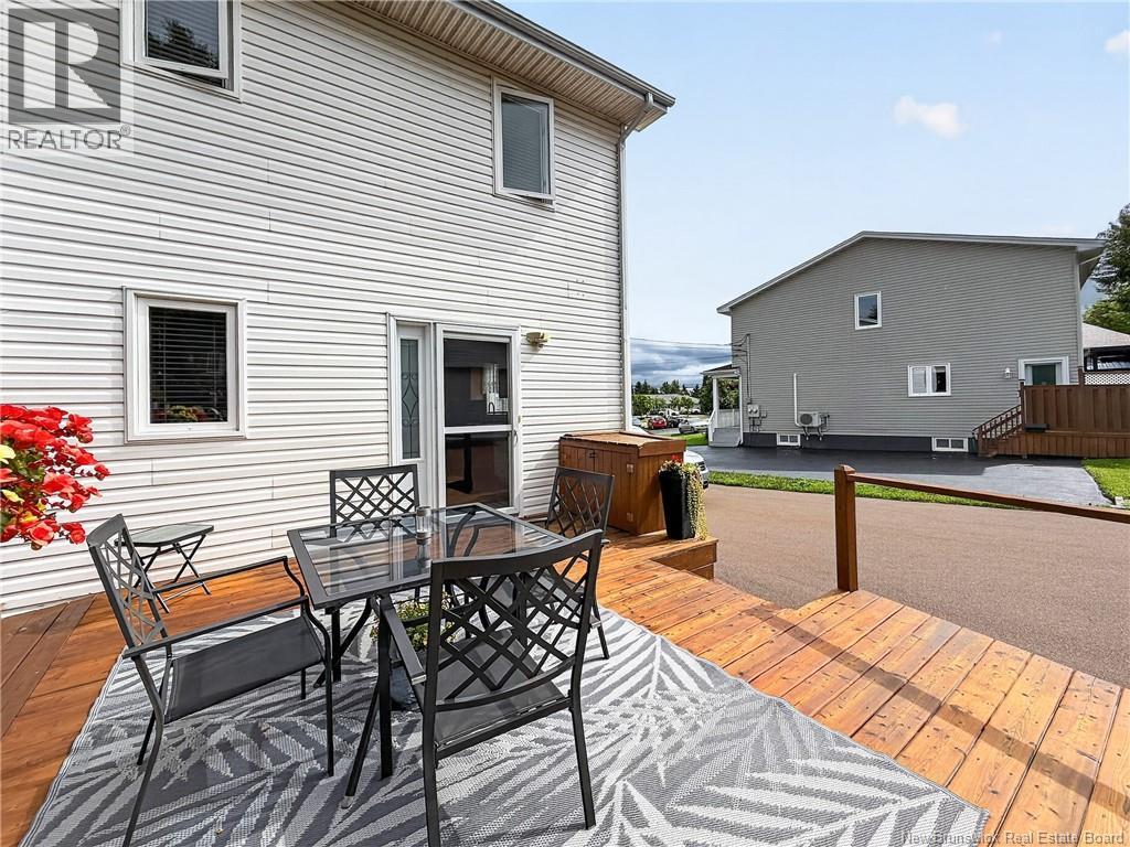 16 Briarlea Drive Property Photo 6