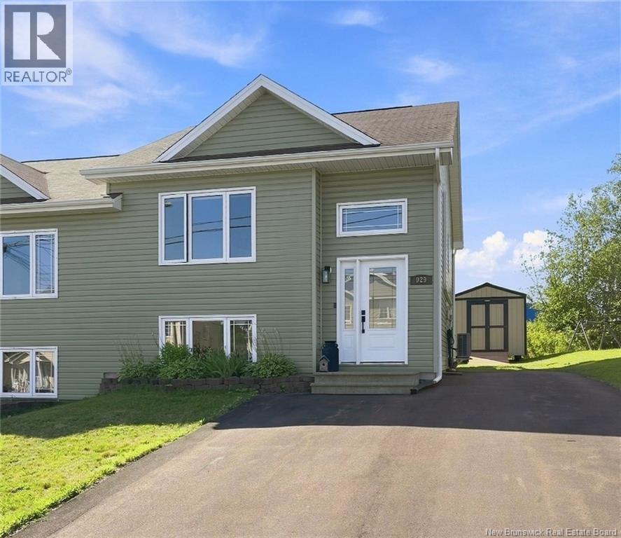 929 Bernard Street Property Photo 1