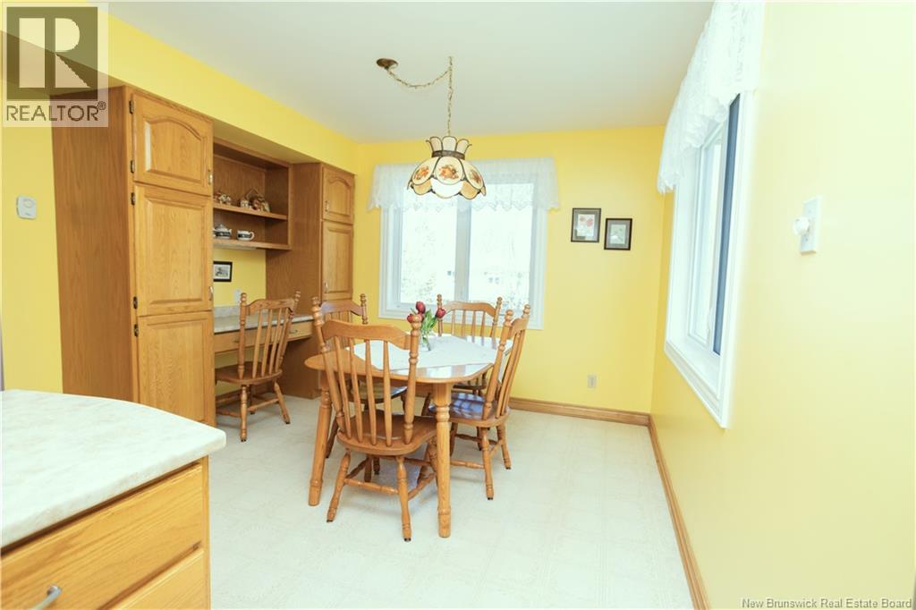 15 Talisman Crescent Property Photo 11