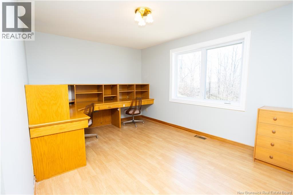 15 Talisman Crescent Property Photo 25