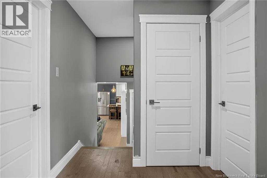 34 Mcmaster Avenue Property Photo 17