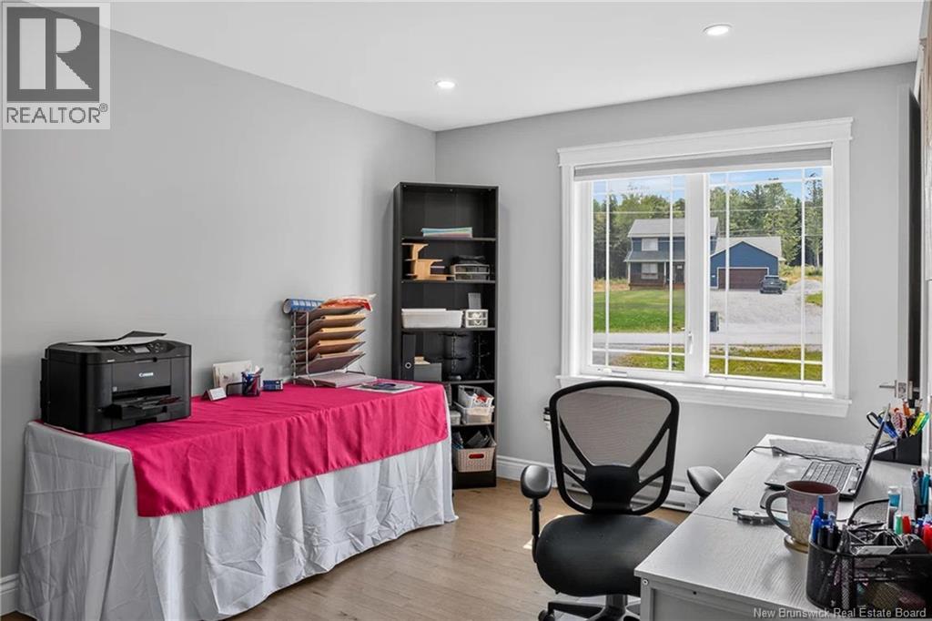 34 Mcmaster Avenue Property Photo 18