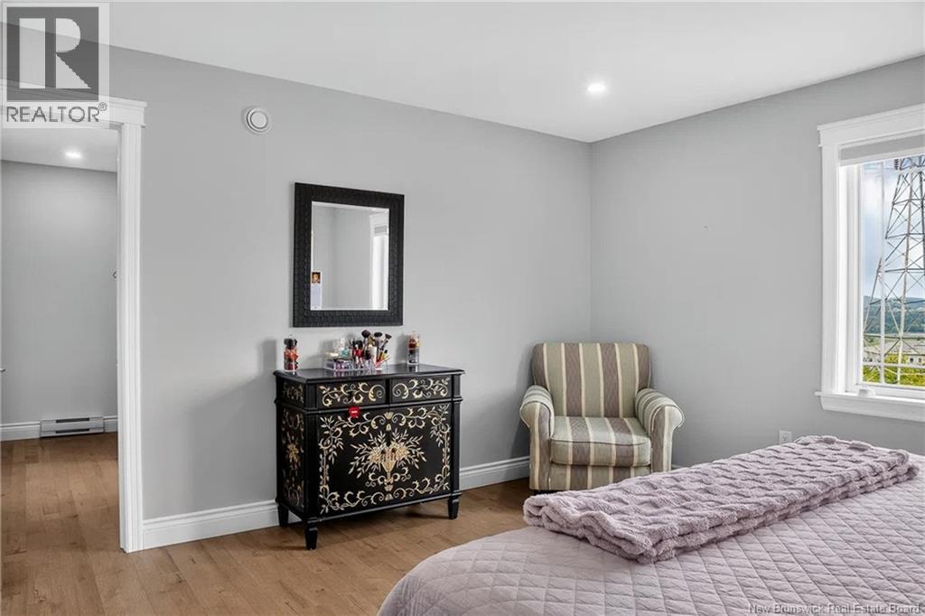 34 Mcmaster Avenue Property Photo 21