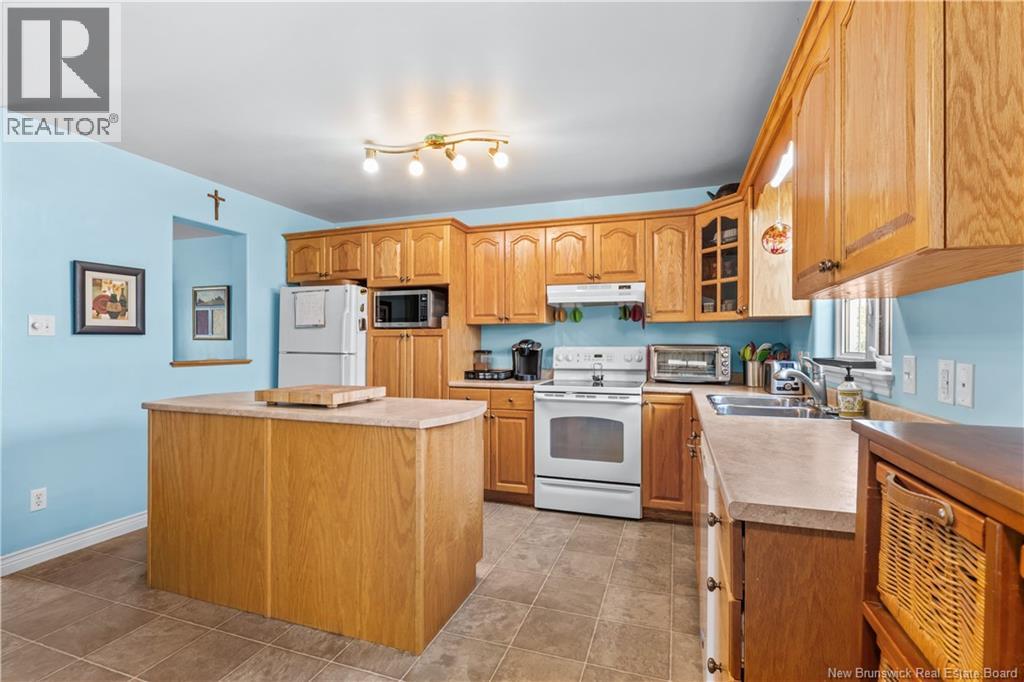 147 Damien Property Photo 6