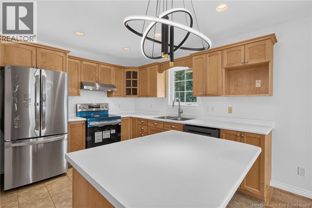 302 Lonsdale Drive Property Photo 3