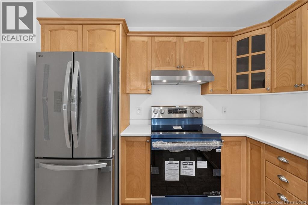 302 Lonsdale Drive Property Photo 4