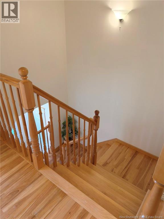 302 Lonsdale Drive Property Photo 9