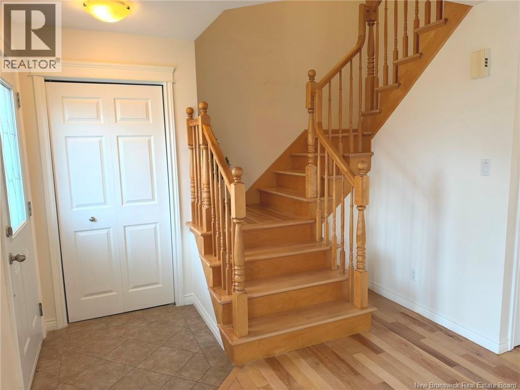 302 Lonsdale Drive Property Photo 10