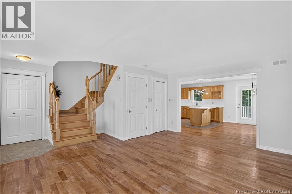 302 Lonsdale Drive Property Photo 14
