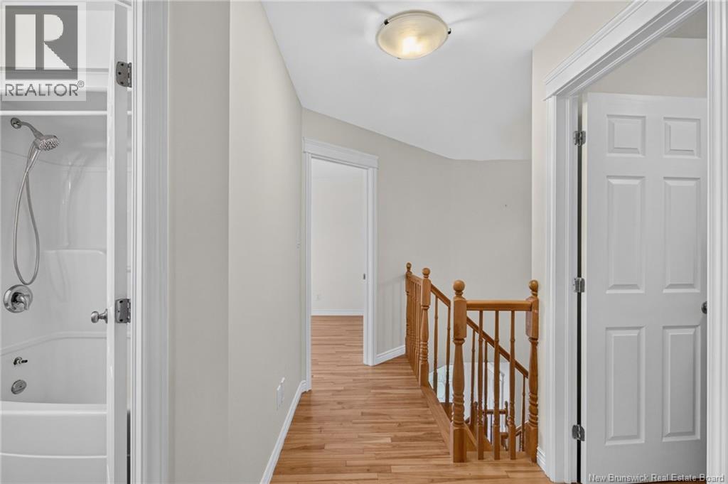 302 Lonsdale Drive Property Photo 16