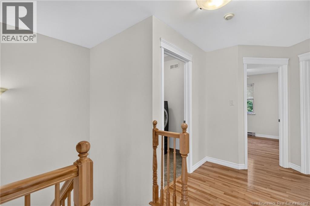 302 Lonsdale Drive Property Photo 17