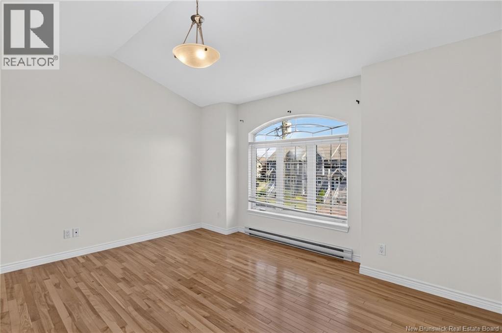 302 Lonsdale Drive Property Photo 18