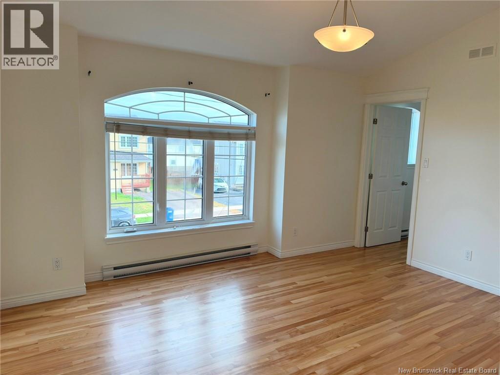 302 Lonsdale Drive Property Photo 18