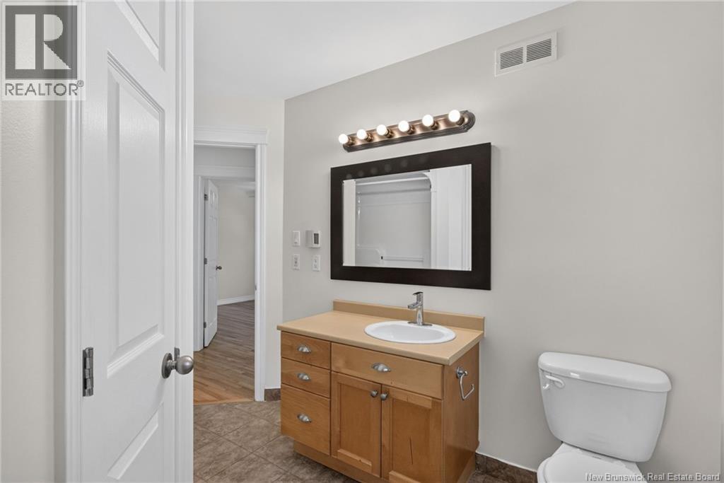 302 Lonsdale Drive Property Photo 34