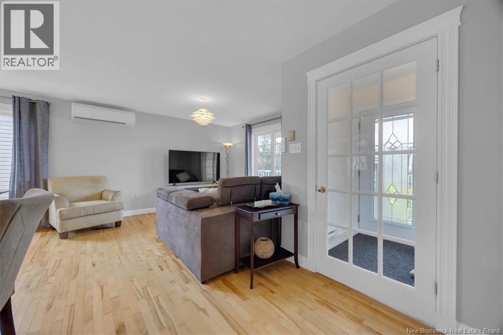 8 Devonayer Court Property Photo 5