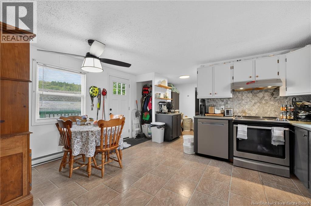 33 Glenview Drive Property Photo 3