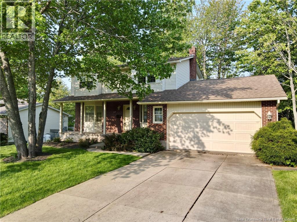 57 Fairway Boulevard Property Photo 1