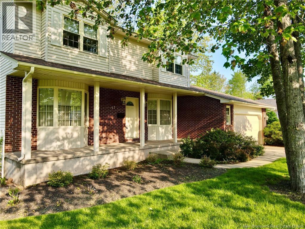 57 Fairway Boulevard Property Photo 2