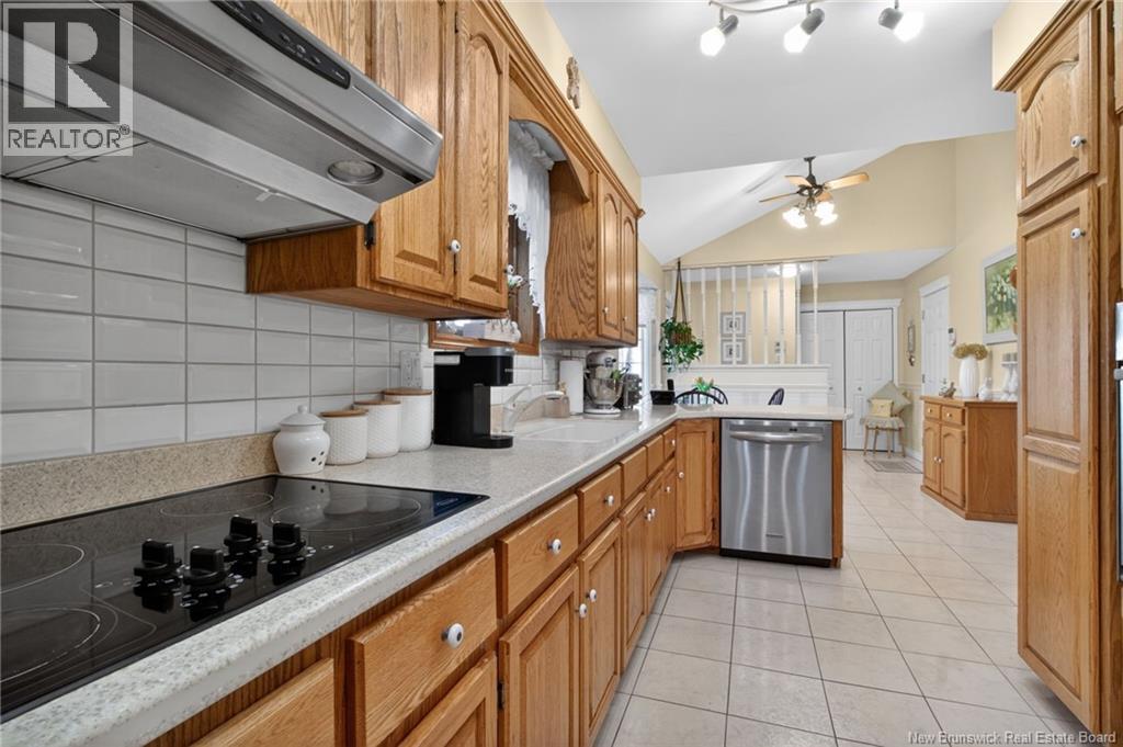 57 Fairway Boulevard Property Photo 9