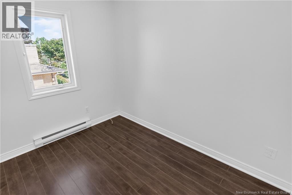 32 Milroth Avenue Property Photo 18