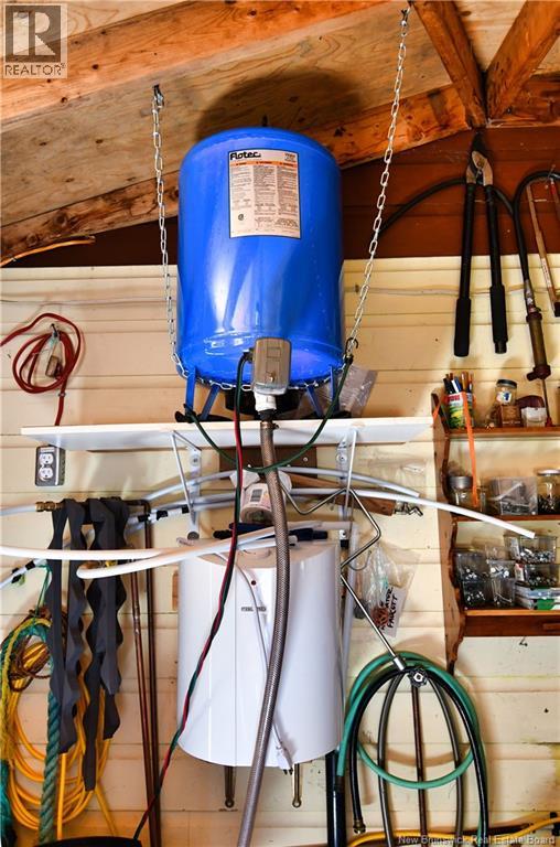 672 North Road Property Photo 12