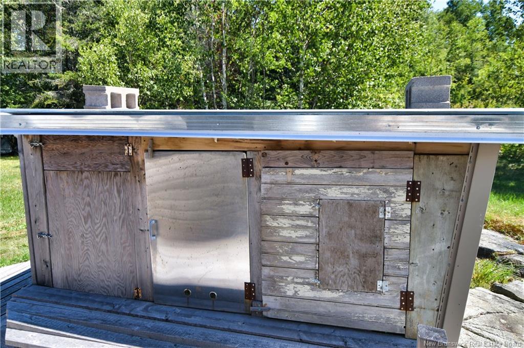672 North Road Property Photo 13