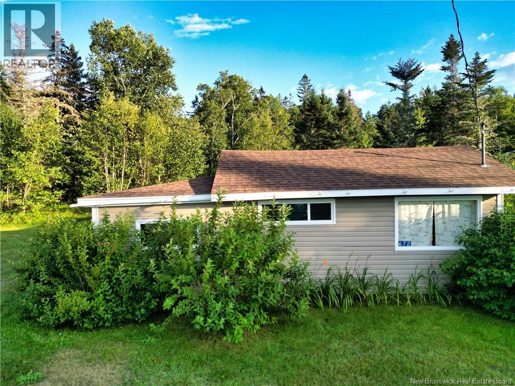 672 North Road Property Photo 17