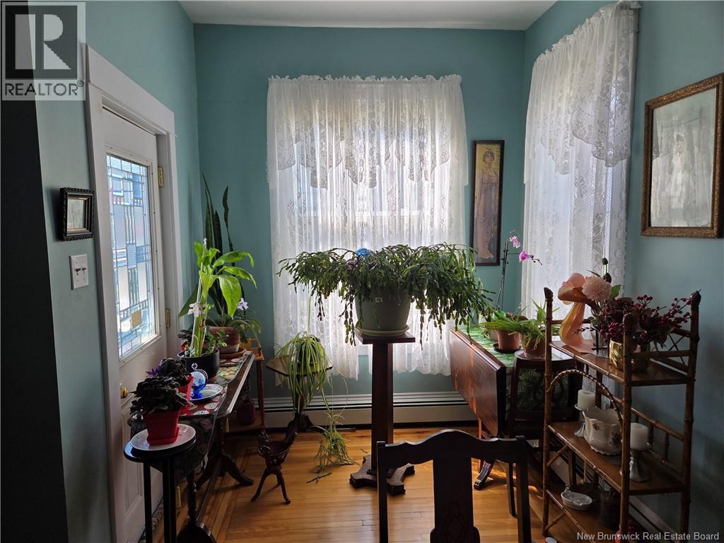135 Dufferin Property Photo 7