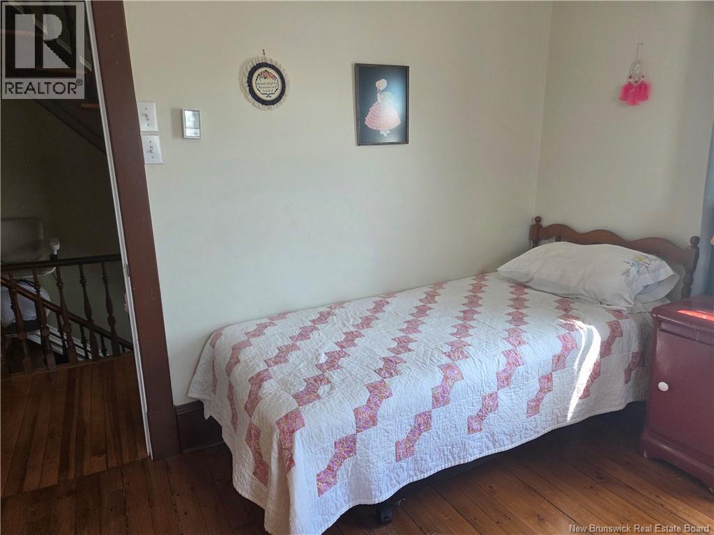 135 Dufferin Property Photo 28