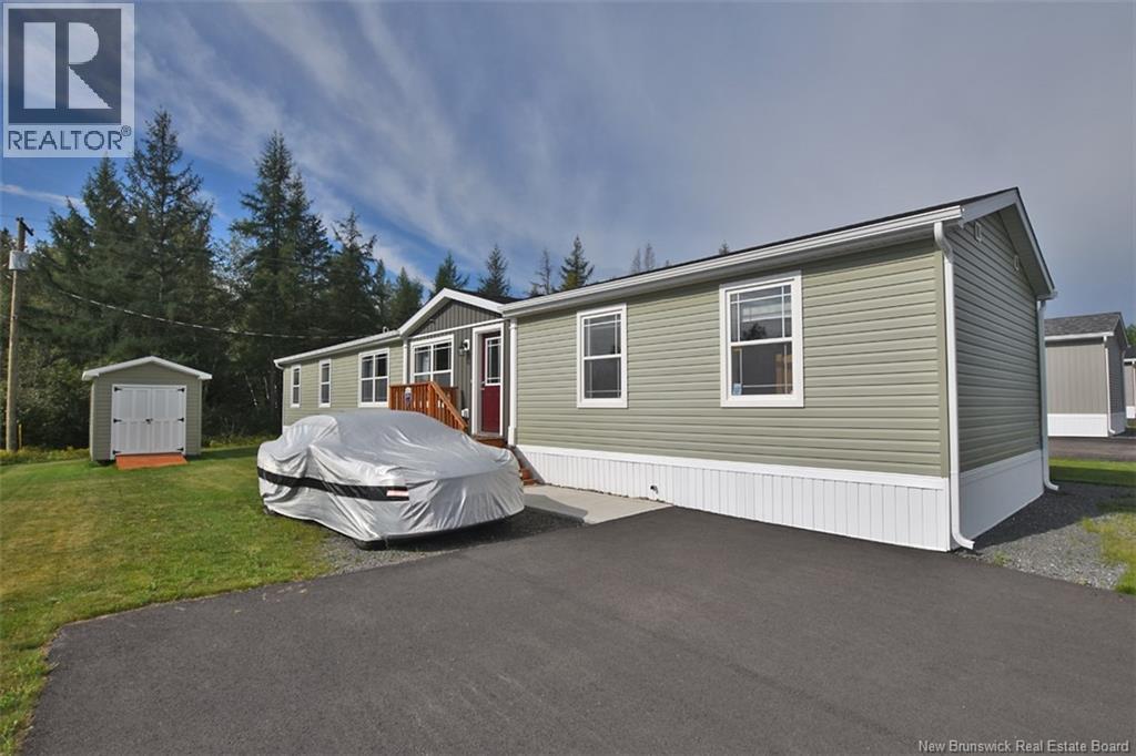 21 Luanne Drive Property Photo 1