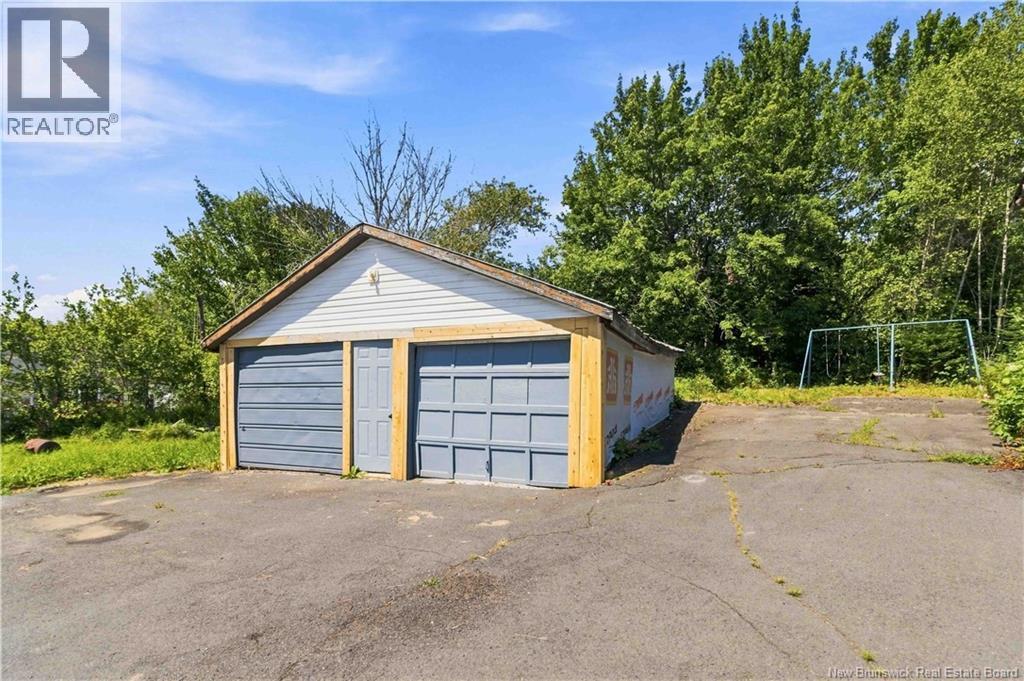 395 Northfield Avenue Property Photo 37