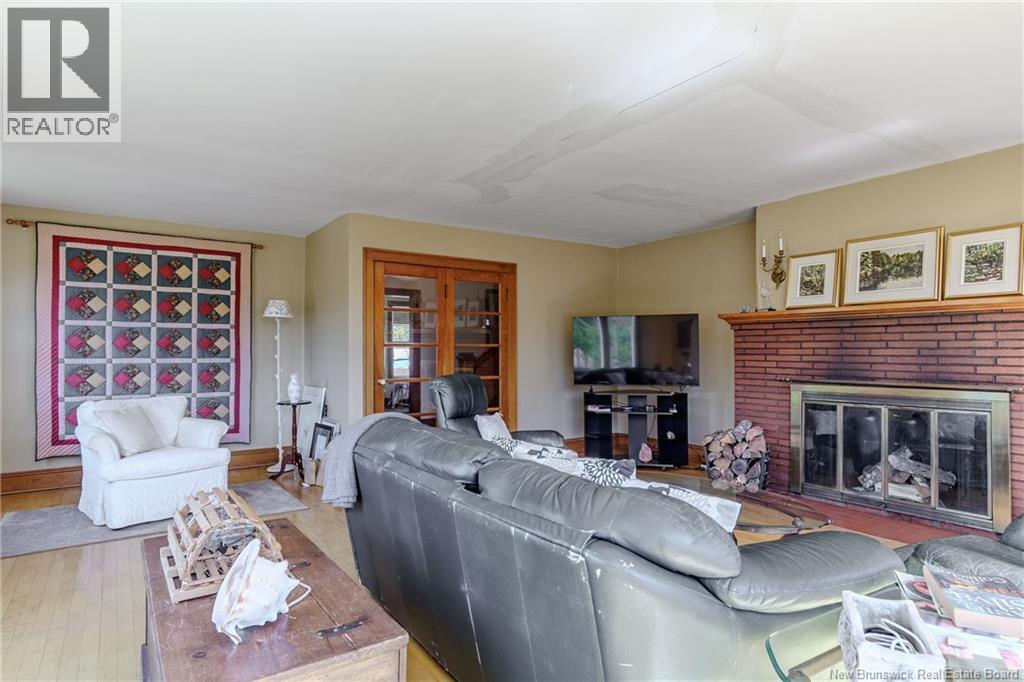 639 Main Street Property Photo 10