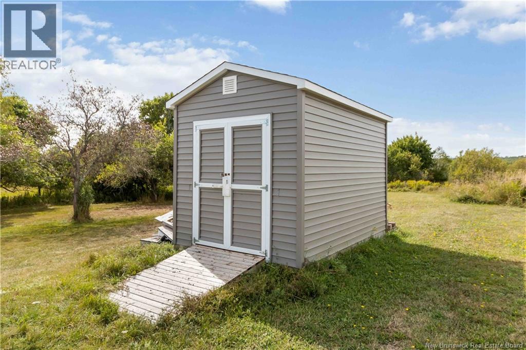 341 La Vallee Route Property Photo 42