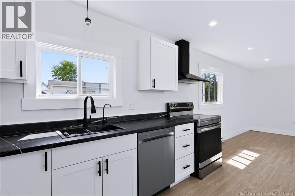 16 Starling Street Property Photo 10