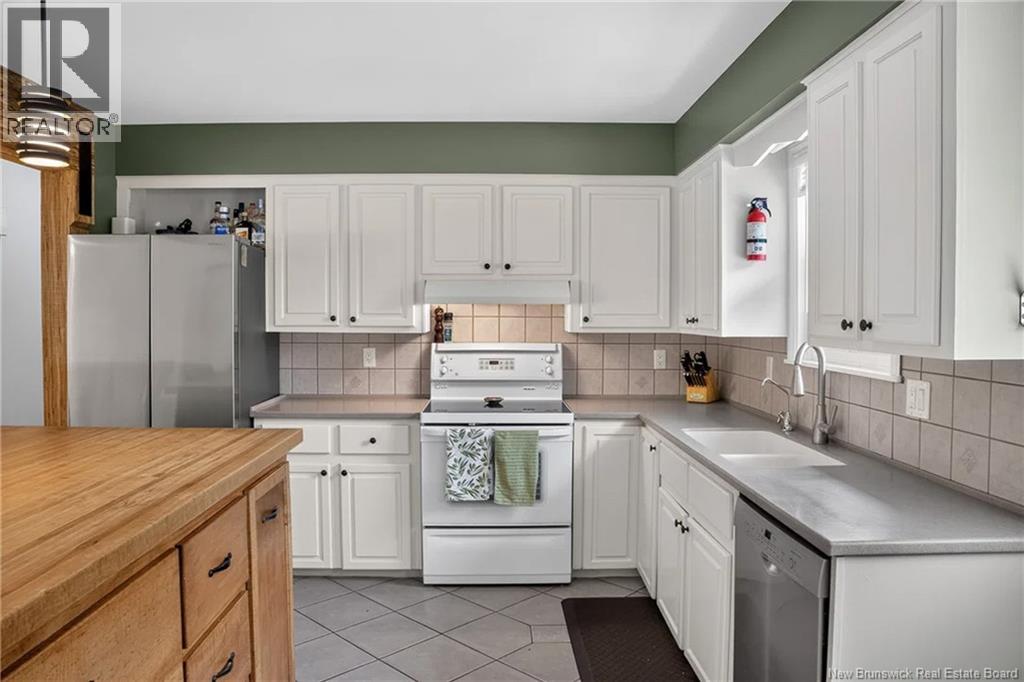 66 Viola Avenue Property Photo 8