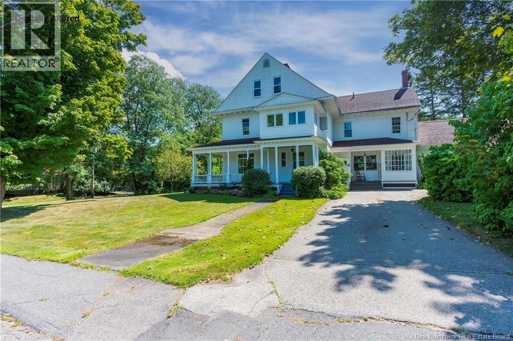 8 Gordon Street Property Photo 2